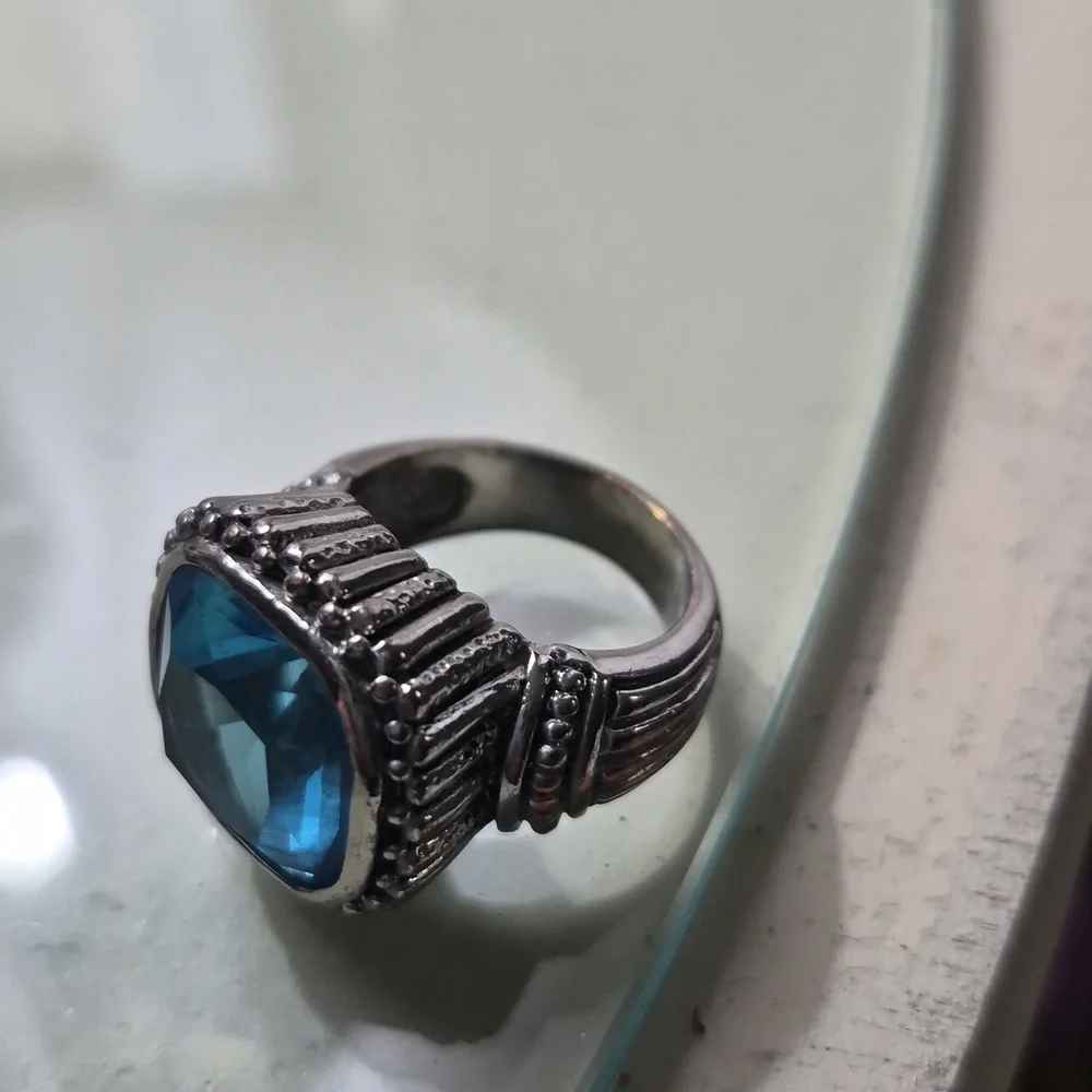 Vintage Checkerboard large Blue Topaz Chunky silver ring size 8